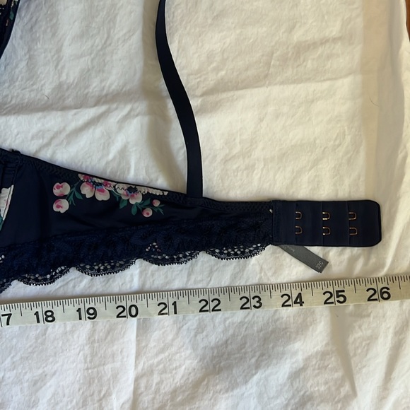 American Eagle Aerie Unlined Floral Bra - Picture 5 of 5